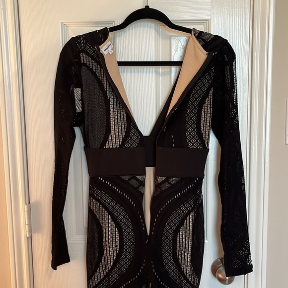 NWT Revolve Superdown Cait Deep V Lace Mini Dress - Picture 9 of 11